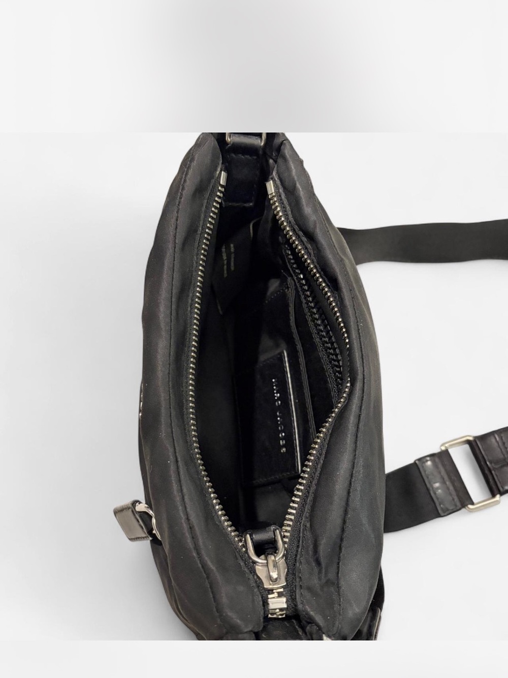 Marc Jacobs Black Quilted Nylon Crossbody Bag - Picture 4 of 6
